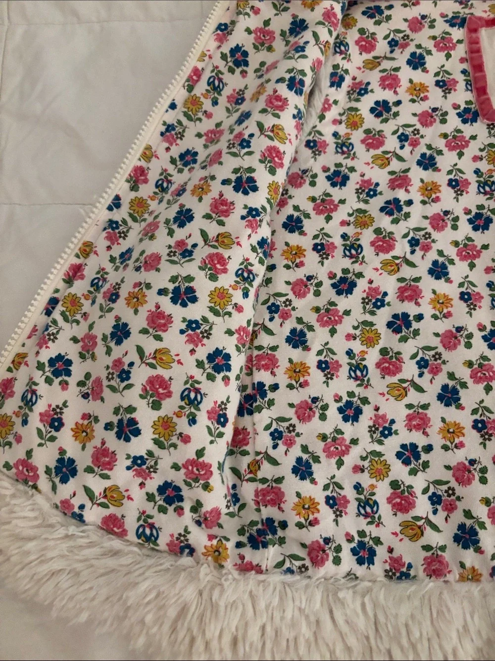 Mini Boden Sz 3T 4T Kids Plush Hooded Vest with Floral Lining - Cream like new